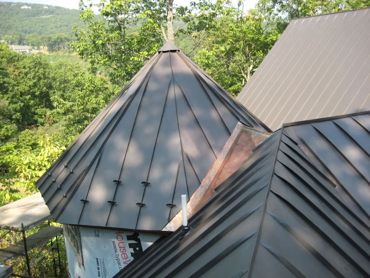 Professional Roof Tarp Installation by Craftsman Roofing in Benjamin Hills